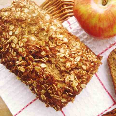 Apple Cinnamon Date Bread+ Crumble Topping
