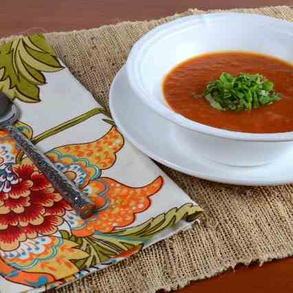 Spicy Roasted Red Pepper and Tomato Soup 