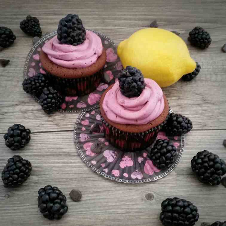 Blackberry & Dark Chocolate Cupcakes