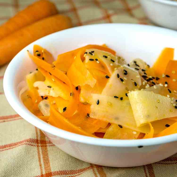 Daikon Carrot Salad with Sesame Ginger