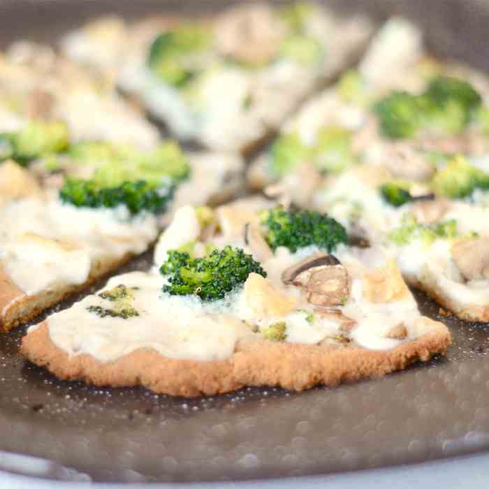 Paleo Chicken Broccoli Alfredo Pizza