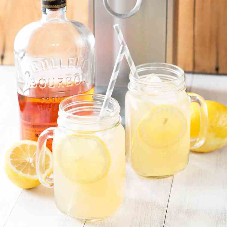Sparkling Bourbon Peach Lemonade 