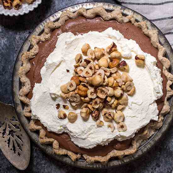 Boozy Chocolate Hazelnut Cream Pie