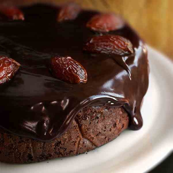 Chocolate-Date Cake & Chocolate Toffee Gla