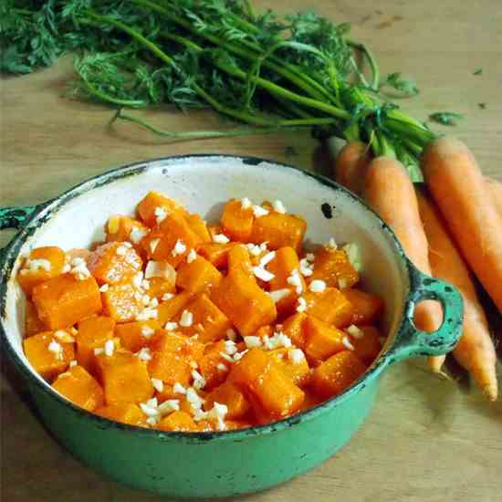 Funky spicy carrot salad