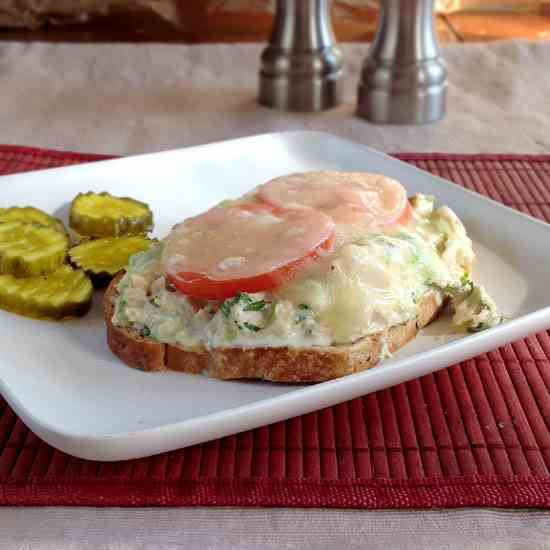 Tuna Melts with Horseradish Mayonnaise
