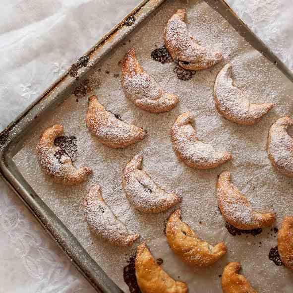 Crescent Jam and Cheese Cookies