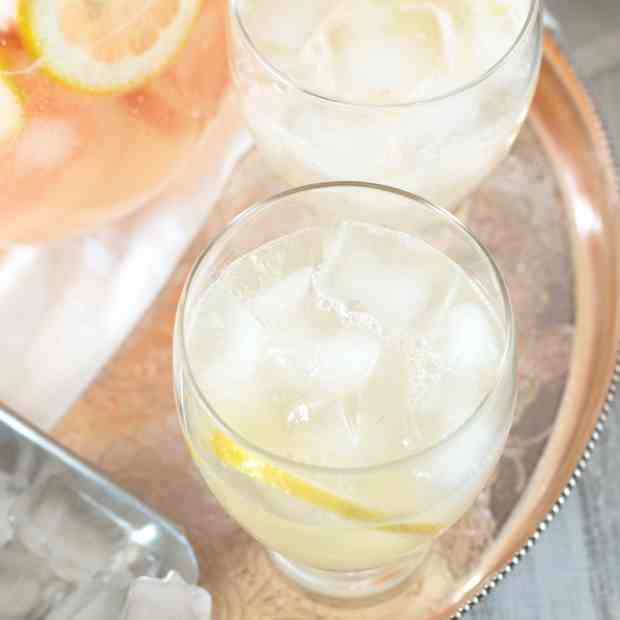 Boozy Grapefruit Sparkling Lemonade