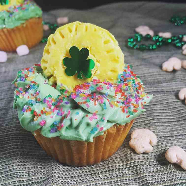 Leprechaun Cupcakes with Frosting
