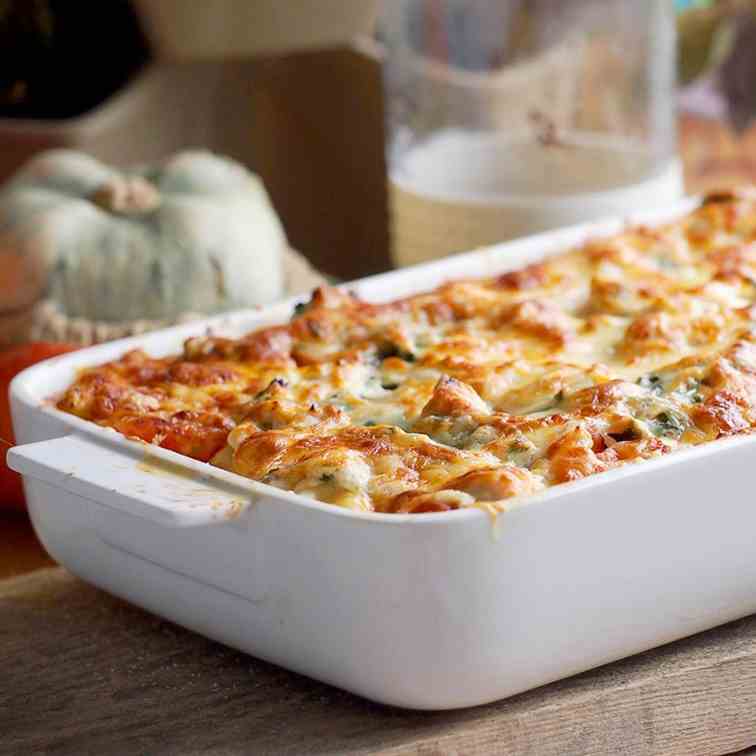 Salmon and spinach lasagne 