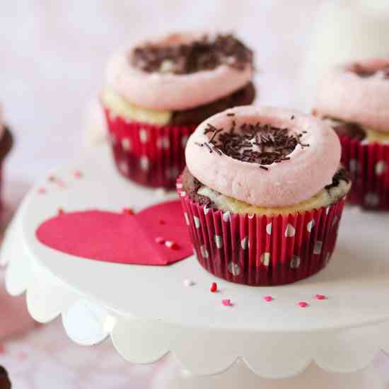 Chocolate Strawberry Cheesecake Cupcakes