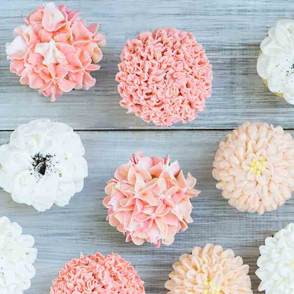 Floral Frosting Cupcakes