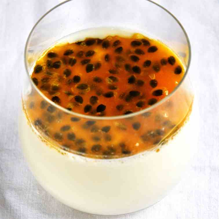vanilla jelly with passion fruit