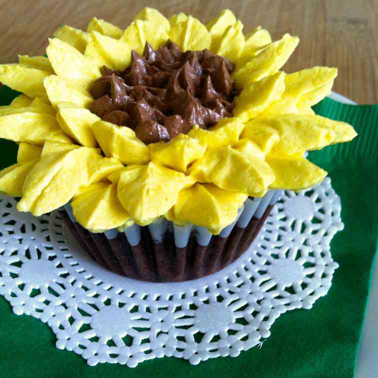 Paleo Sunflower Cupcakes