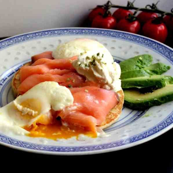 Poached eggs on blinis and smoked salmon