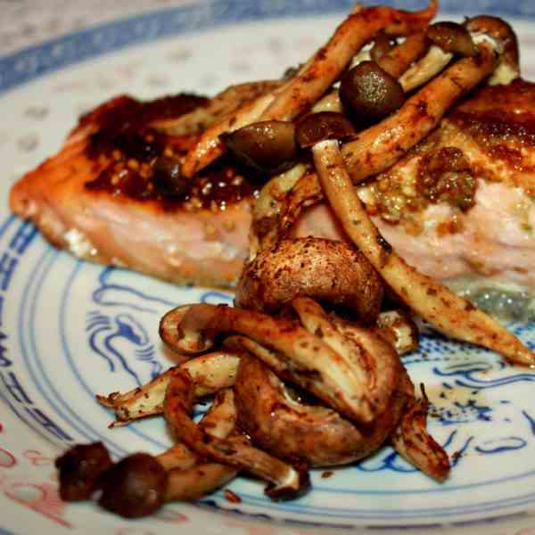 Grilled Salmon with Mushrooms