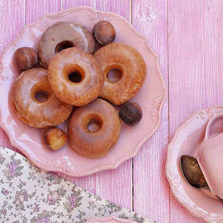 Donuts (with vanilla frosting)