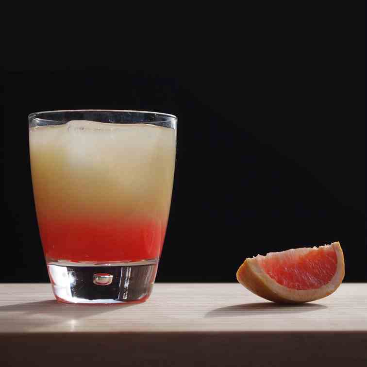 Gin-Grapefruit Cocktail