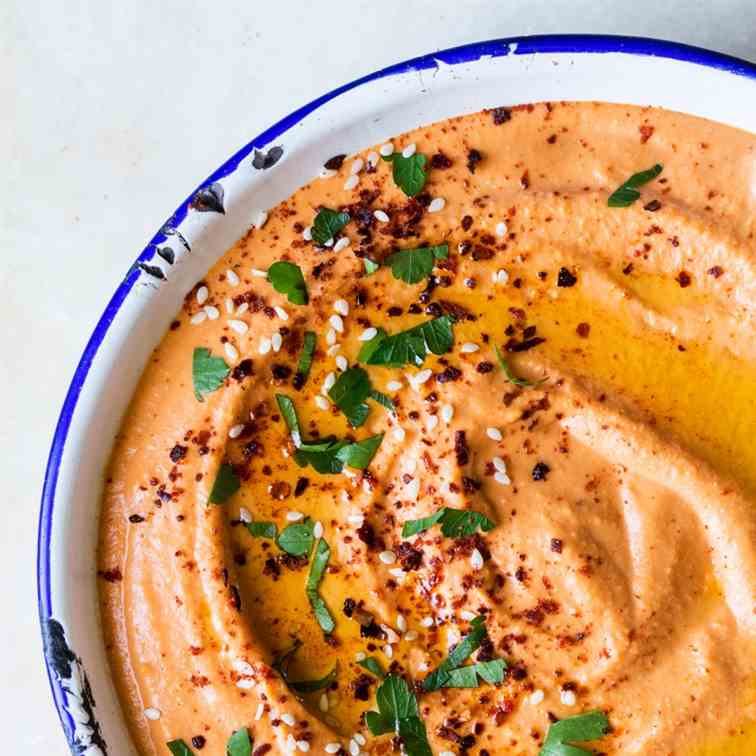 Spicy roasted red pepper hummus