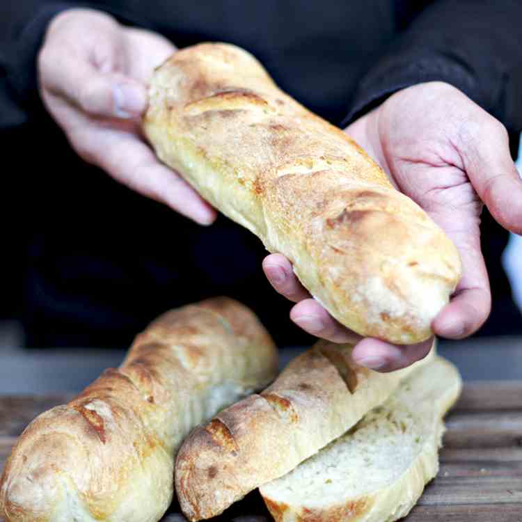 French Baguettes [how to make bread at hom