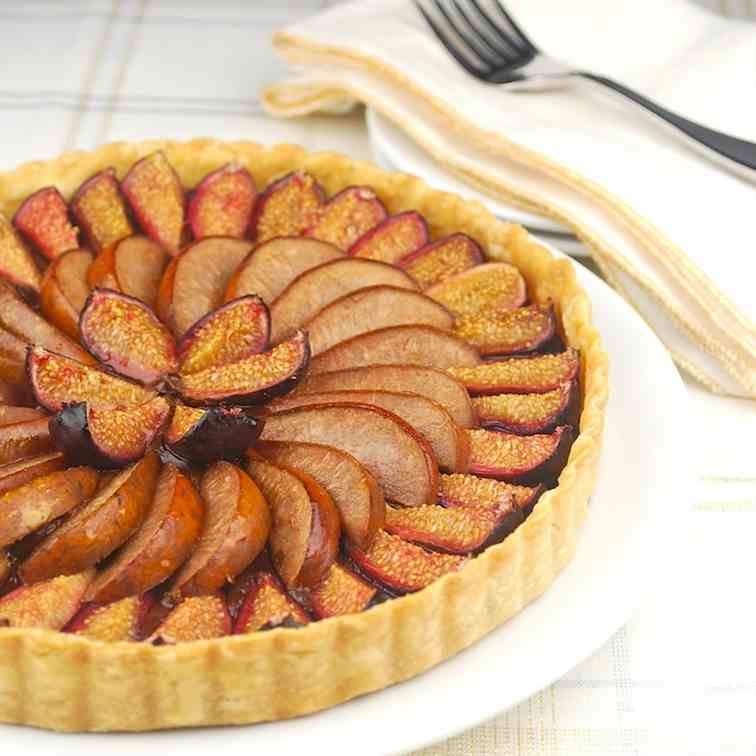 Fig and Pear Chocolate Tart