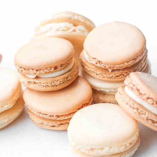 French Macaron with Vanilla Filling