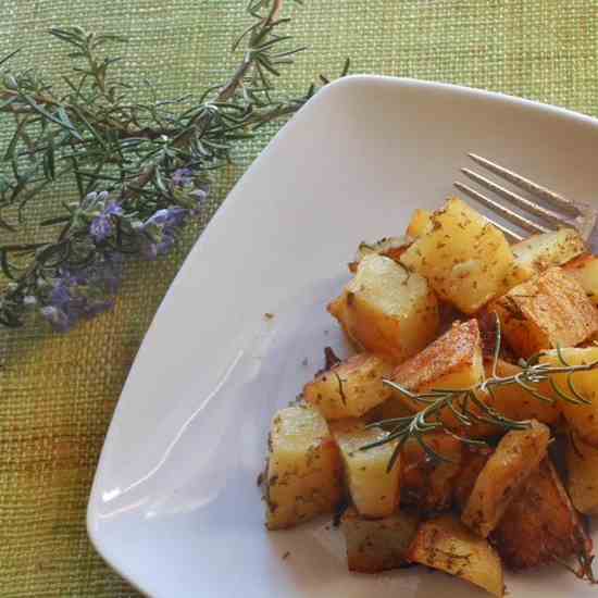 Rosted potatoes with rosemary