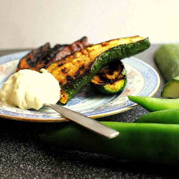 Barbecued Vegetables with Sour cream Dip