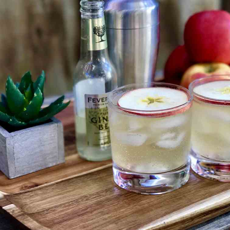 Apple Gin Fizz Cocktail 