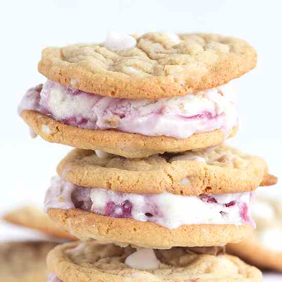Raspberry Froyo Cookie Sandwiches