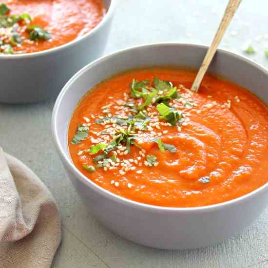 Nutritious Red Pepper Carrot Soup
