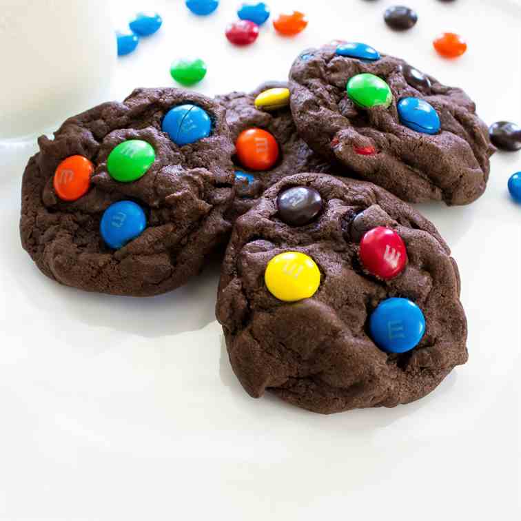 Dark Chocolate M&M Pudding Cookies