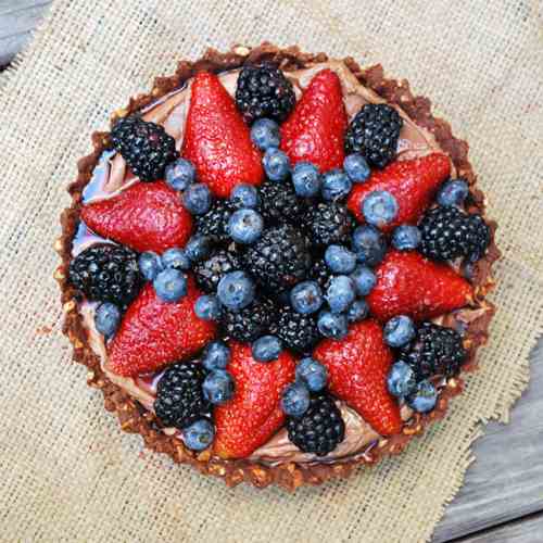 Nutella & Berry Pie with Pretzel Crust