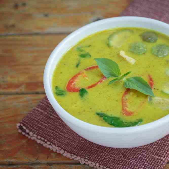 Super Simple Thai Vegetable Curry