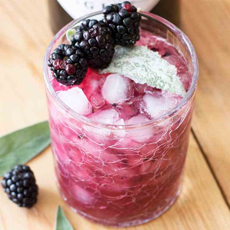 Blackberry Sage Gin Smash 