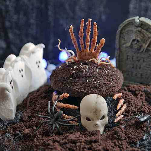 Graveyard Cupcakes