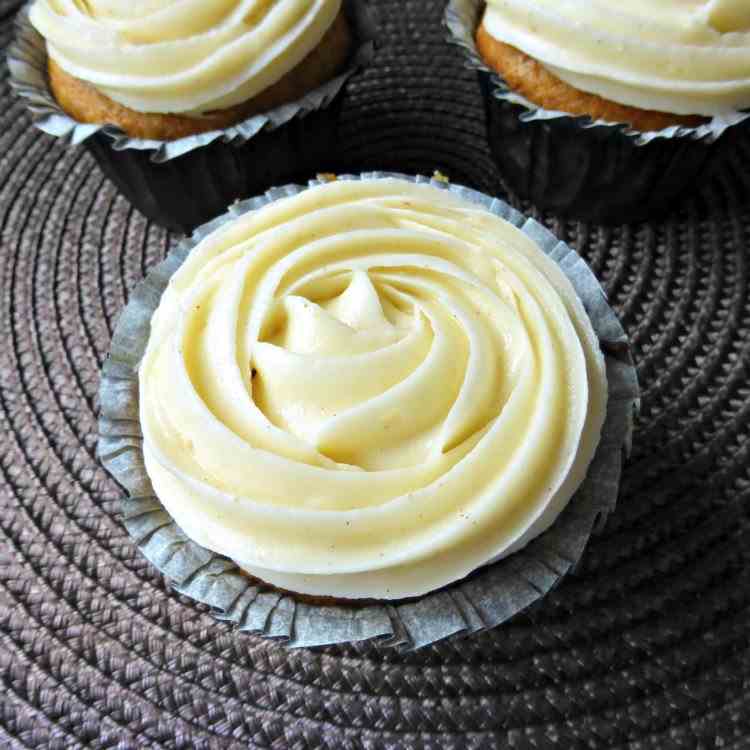 Spiced Muffins With Cream Cheese Frosting