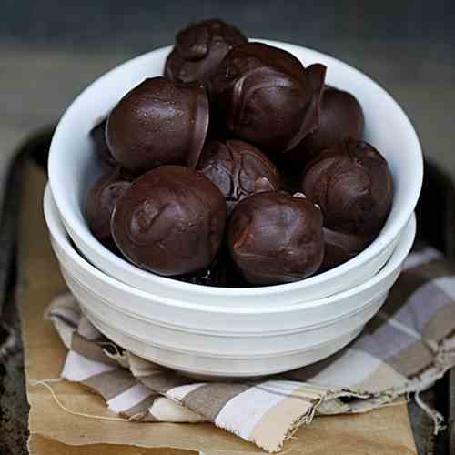 Date,Walnut & Prune Chocolate Truffles