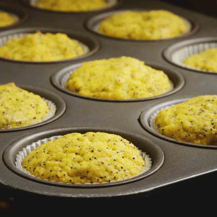 Low-Carb Lemon Poppy Seed Muffins