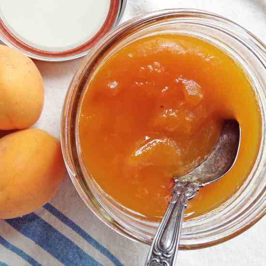Apricot Jam (Pectin Free)