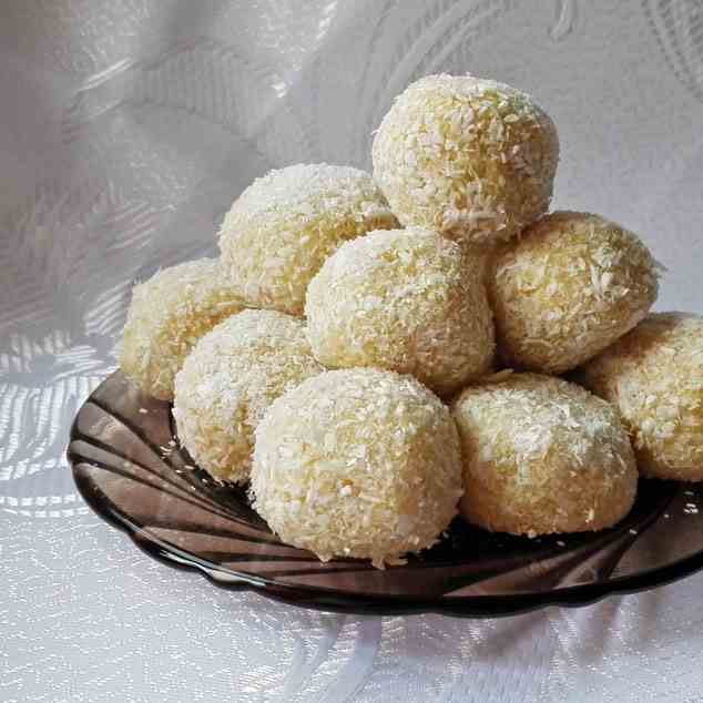 Delicious Homemade Vegan Raffaellos