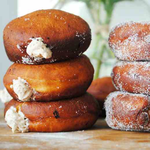 Vanilla Caramel Sufganiyot