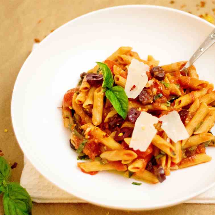 Red Lentil Pasta - No-Cook Tomato Sauce