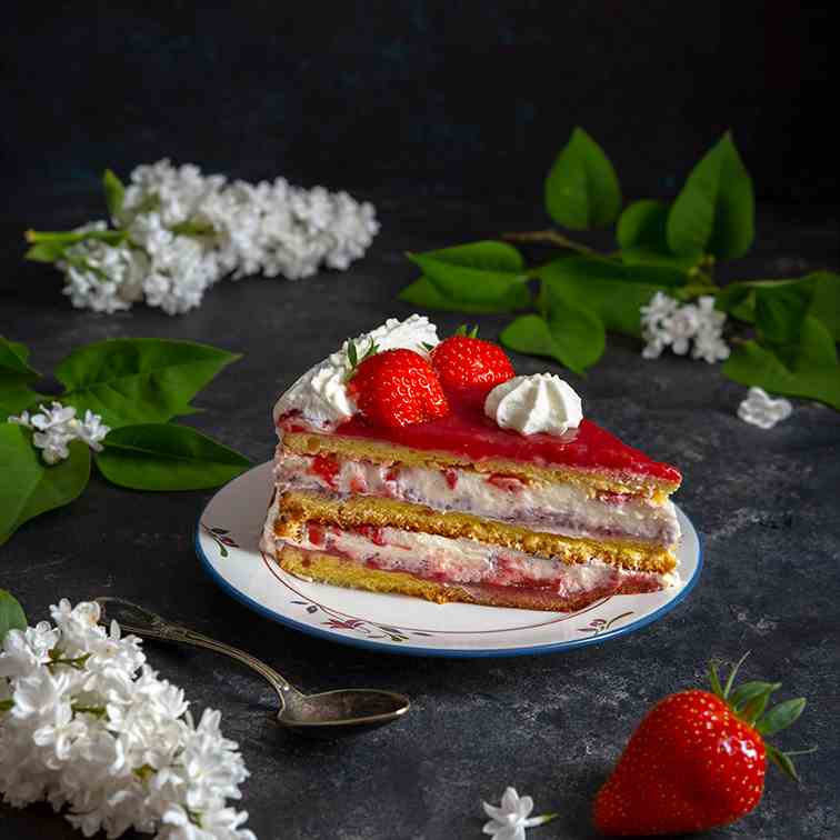 Strawberry cake