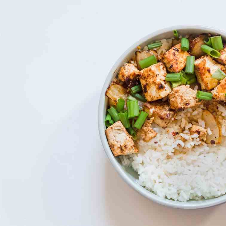 spicy asian tofu bowl