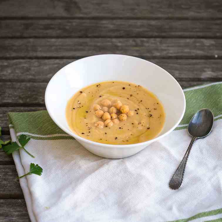 Spiced chickpea soup