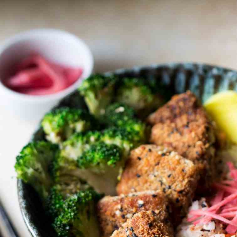 Bento bowl with sesame tofu