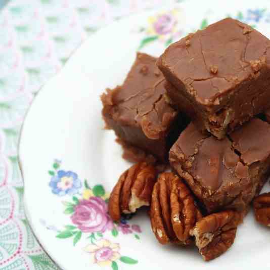 Pecan & Maple Syrup Fudge