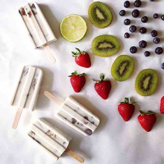 Cookies - Cream Pops