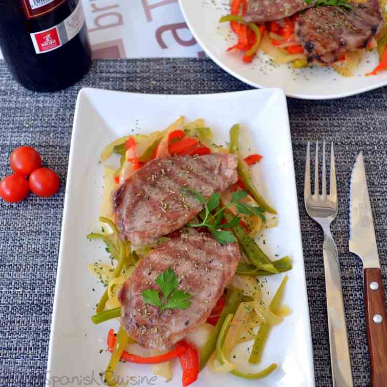  Grilled pork shoulder steaks